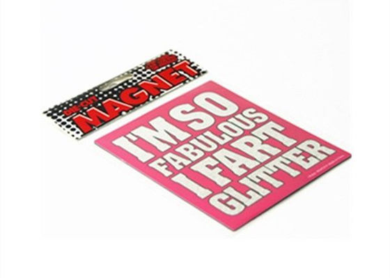 OEM ODM Synthetisches Papier Kühlschrank Magnet Dauerhaft und wasserdicht Magnetische Autoschilder mit individuellen Formen