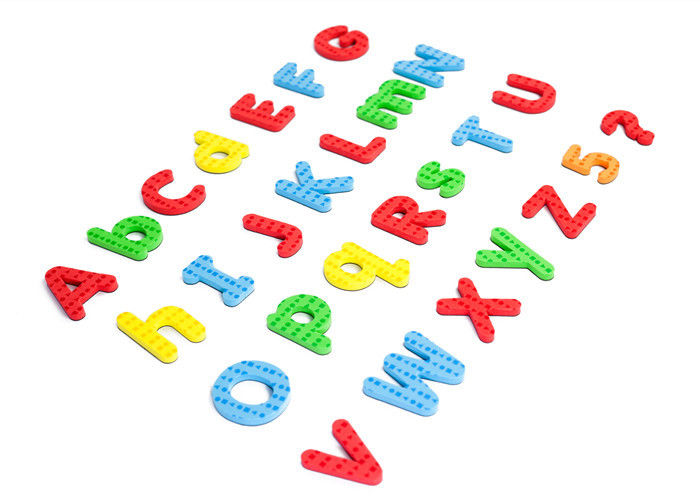 Alphabet-Kühlschrank-beschriftet magnetisches Zeichen-Brett Zahlen für die Erziehung von Kindern